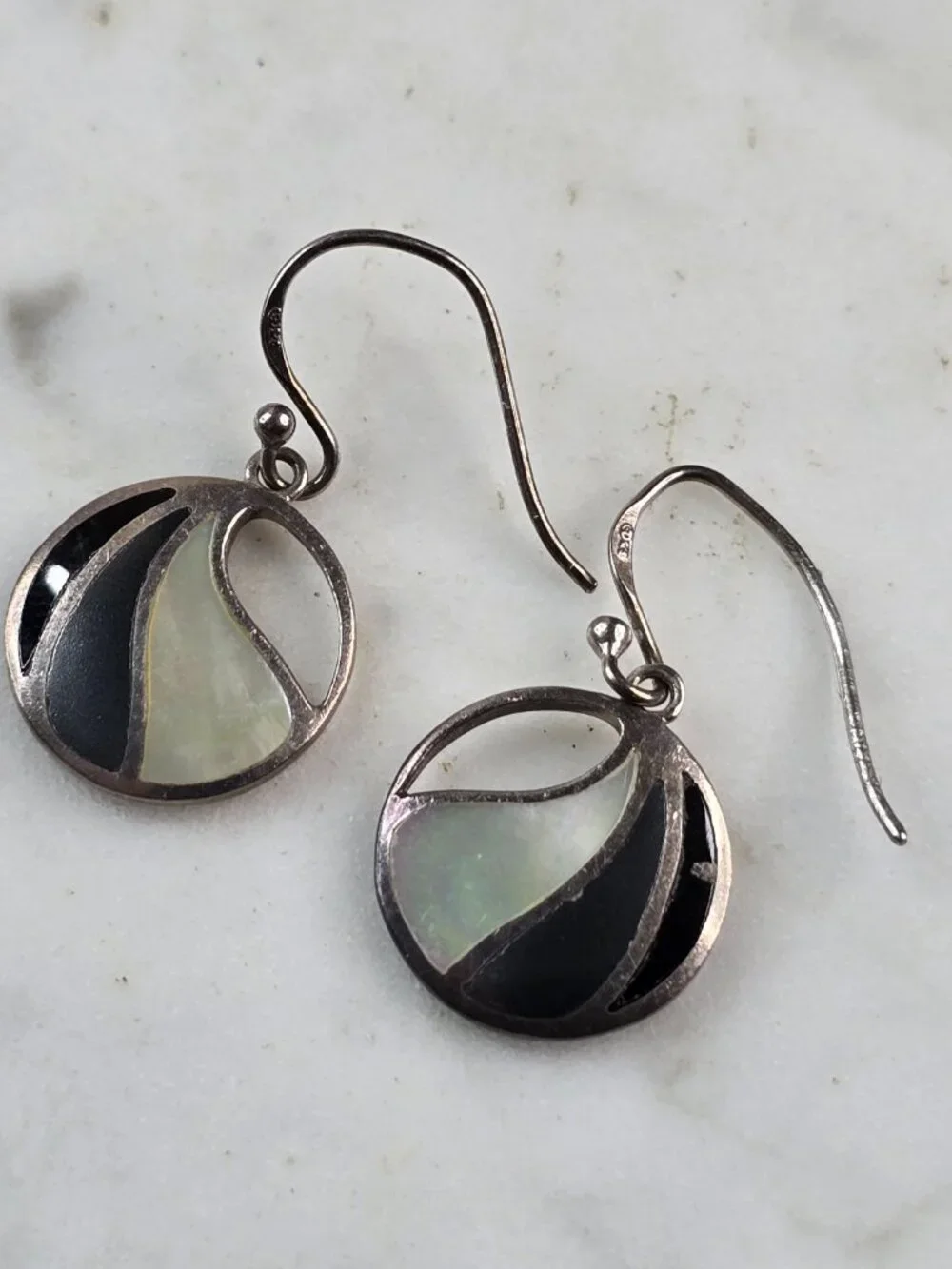 Womens Vintage Estate Sterling Silver MOP Earrings 3.0g E5590